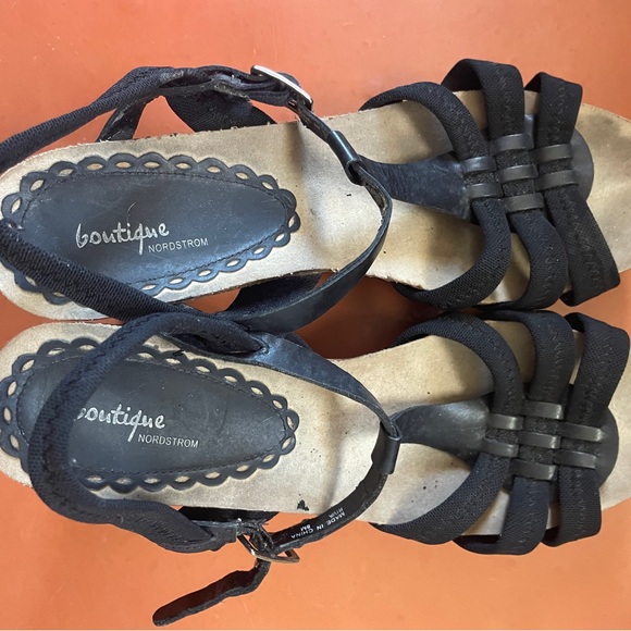 Stylish Black Wedge Nordstrom Sandals - Picture 7 of 7